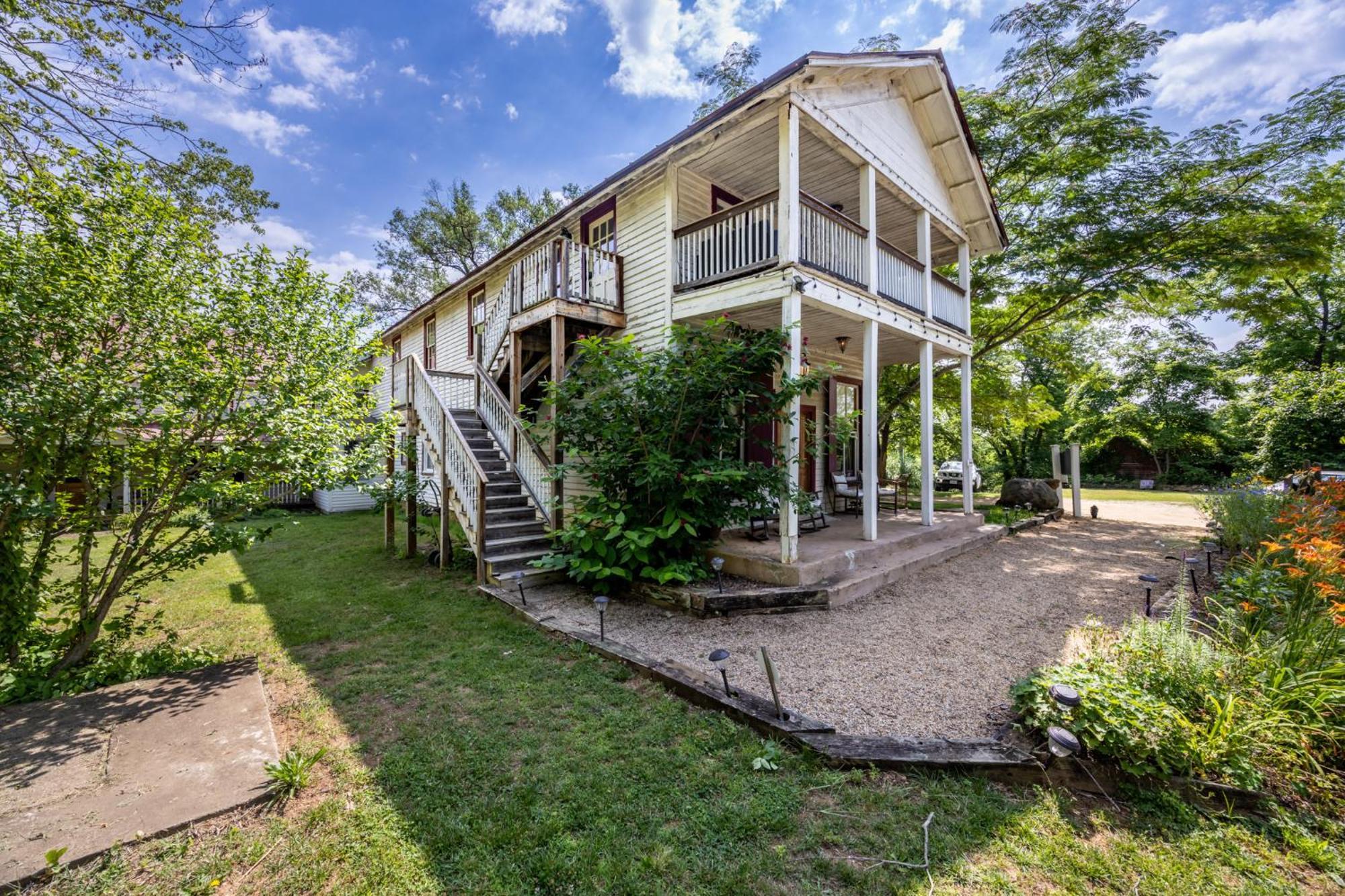 Bliss Point Farm And B&B, Llc Earlysville Екстер'єр фото